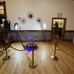 PhotoEnvy360 - 360 photobooth .... Photobooth rentals for all occasions. Ask us about event planning,prop rentals and party rental spaces.