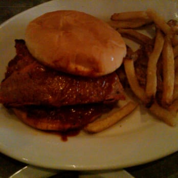 Stubb's Bar-B-Q - Brisket sandwich - Barbeque Near Me - Austin, Texas