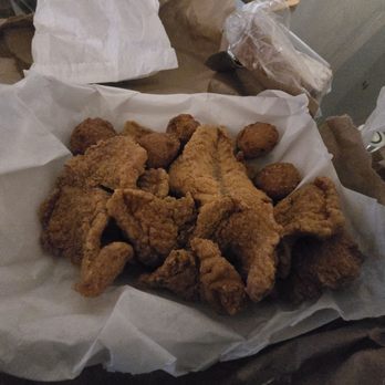 Boulevard Fish & Barbeque - Mixed cat and snapper 7 piece - Seafood Near Me - Richmond, California Boulevard Fish & Barbeque - Mixed cat and snapper 7 piece - Seafood Near Me - Richmond, California