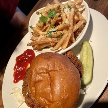 Yard House - Nashville Hot Chicken Sandwich, Truffle Fries - Bars Near Me - Hallandale Beach, Florida Yard House - Nashville Hot Chicken Sandwich, Truffle Fries - Bars Near Me - Hallandale Beach, Florida