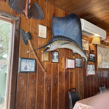 Russell's Seafood Grill - Inside scene in Restaurant - Seafood Near Me - Murrells Inlet, South Carolina Russell's Seafood Grill - Inside scene in Restaurant - Seafood Near Me - Murrells Inlet, South Carolina