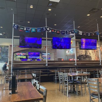 Gusano's Pizza - a view of the dining area - Pizza Near Me - Fort Smith, Arkansas Gusano's Pizza - a view of the dining area - Pizza Near Me - Fort Smith, Arkansas