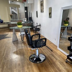 Nazyla's Waxing Studio - Inside the salon