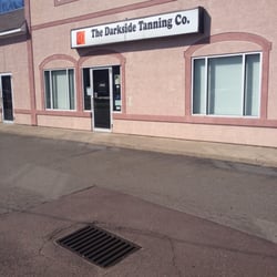 Darkside Tanning - Front entrance