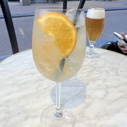 Limoncello spritz Limoncello spritz