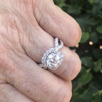 Golden String - Jewelry Near Me - Los Angeles, California Golden String - Jewelry Near Me - Los Angeles, California