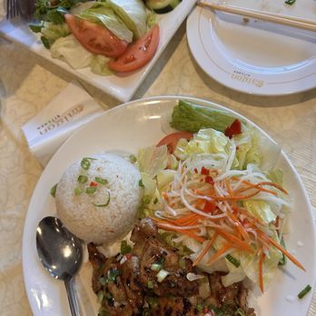 Saigon Kitchen - Chicken rice plate - Vietnamese Near Me - San Jose, California Saigon Kitchen - Chicken rice plate - Vietnamese Near Me - San Jose, California