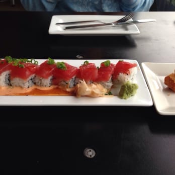 Tokio Pub - Spicy tuna roll and shrimp tempura crispy rice! - Japanese Near Me - Schaumburg, Illinois Tokio Pub - Spicy tuna roll and shrimp tempura crispy rice! - Japanese Near Me - Schaumburg, Illinois