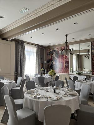 Hotel & Spa Le Grand Monarque Chartres by null