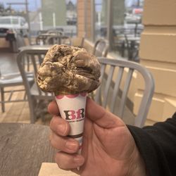 Baskin-Robbins - Twix crunch