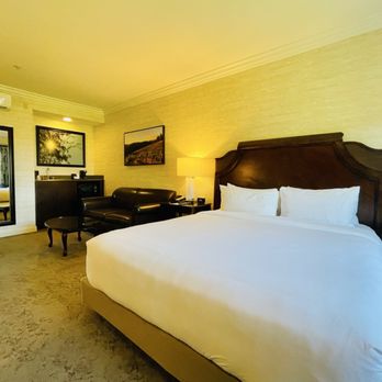 Ayres Suites Diamond Bar - Hotels Near Me - Diamond Bar, California