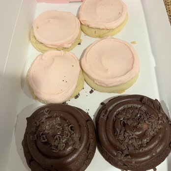 Crumbl - Concord - Bakeries Near Me - Concord, California