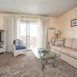 Sandpeddler Inn & Suites