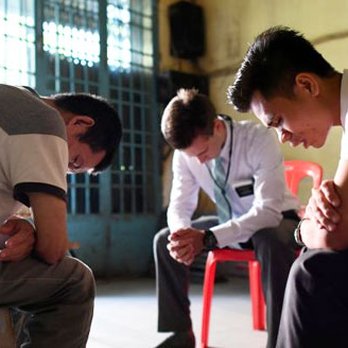 Fresno Stake - Our missionaries are always available to pray with you and help you feel peace from being closer to God. - Churches Near Me - Fresno, California Fresno Stake - Our missionaries are always available to pray with you and help you feel peace from being closer to God. - Churches Near Me - Fresno, California