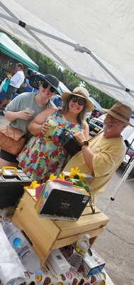 Los Ranchos Growers' Market by null