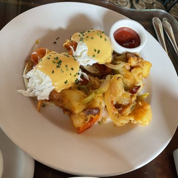 Perch - Salmon Benedict - Lounges Near Me - Los Angeles, California