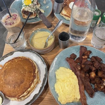 Bearcat CBD - Bearcat Breakfast with Short Stack & Cheese Grits - Coffee & Tea Near Me - New Orleans, Louisiana