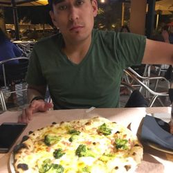 Pizzeria Con Cucina