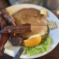 Colleen's At The Cannery - Crispy bacon and fluffy, moist pancakes!!