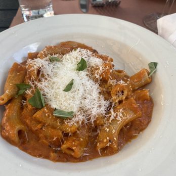 The Smith - Rigatoni "Alla Vodka" - New American Near Me - New York, New York The Smith - Rigatoni "Alla Vodka" - New American Near Me - New York, New York