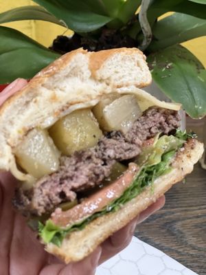 Mr Lu's Burgers & Seafood by null