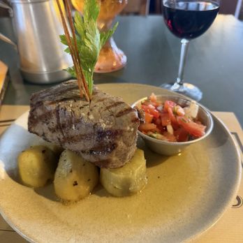 Tasca das Tias - Tuna with sweet potatoes. - Seafood Near Me - Angra do Heroísmo, 20 Tasca das Tias - Tuna with sweet potatoes. - Seafood Near Me - Angra do Heroísmo, 20