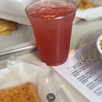 House Divided Bottle & Taps - Spiked Strawberry Lemonade - Wine Bars Near Me - greensboro, North Carolina