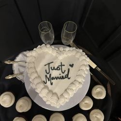 Jenelly Cakes - Cake