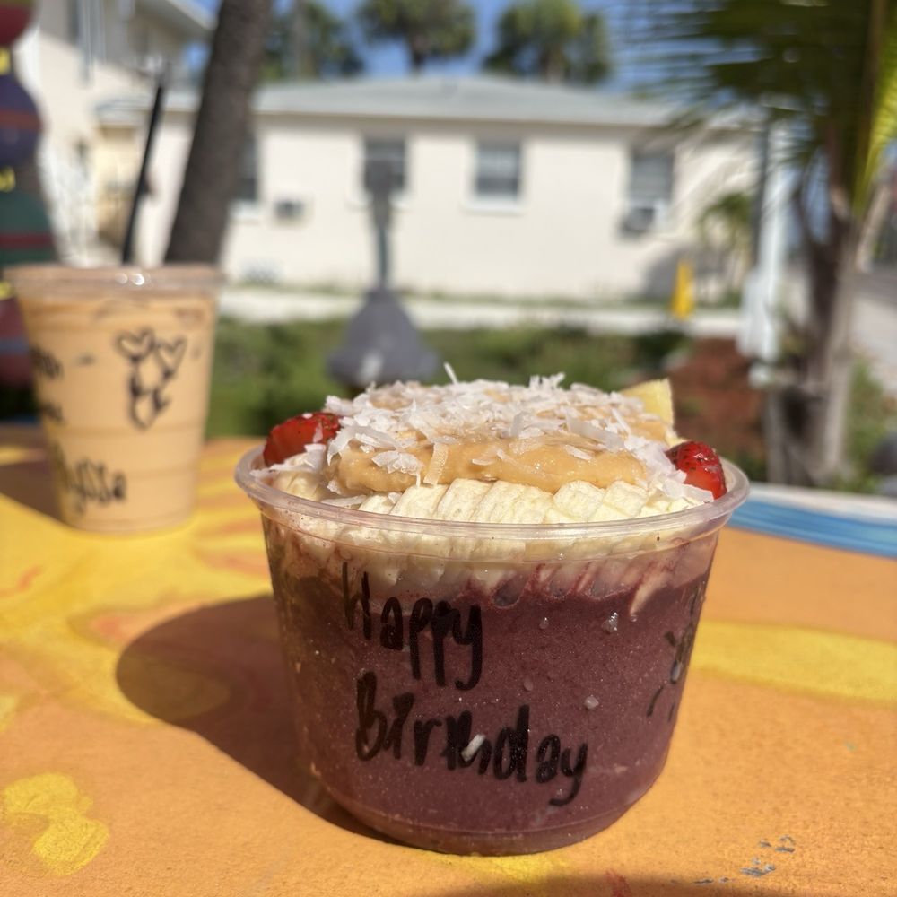 Fruit Float Cafe - BYO bowl with granola, bananas, strawberries, pineapple, cashew butter, & coconut flakes - Juice Bars & Smoothies Near Me - Madeira Beach, Florida
