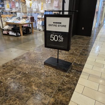 PacSun - Men's Clothing Near Me - Roseville, California