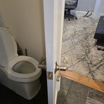 Izra’s Handyman Services - Bathroom door - Painters Near Me - Alameda, California Izra’s Handyman Services - Bathroom door - Painters Near Me - Alameda, California
