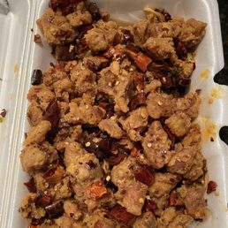 Deep Fried Diced Chicken with Red Chili 干煸辣子鸡丁