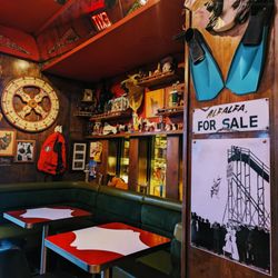 Horse Dive Bar