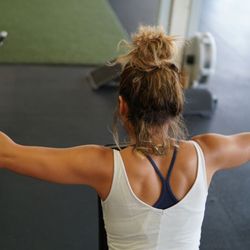 Jlx Fitness - Prone dumbell lateral