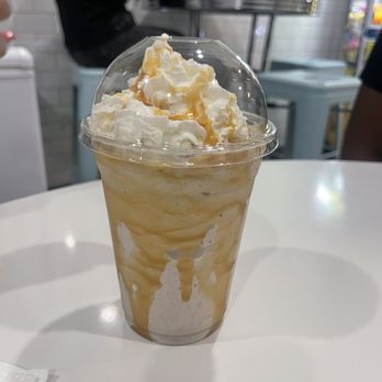 Delectable Delights - Oreo milkshake add caramel - Ice Cream & Frozen Yogurt Near Me - Lutz, Florida