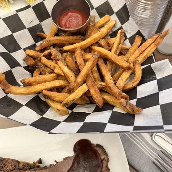 Juniper Grill - Ballantyne - Hand-Cut Fries - New American Near Me - Charlotte, North Carolina