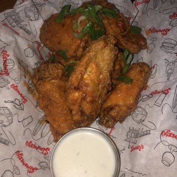 Simmzy's - 15 Minute Wings - Gastropubs Near Me - Long Beach, California