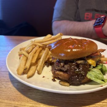 Applebee's Grill + Bar - Bacon Bacon burger - Sports Bars Near Me - Valparaiso, Indiana Applebee's Grill + Bar - Bacon Bacon burger - Sports Bars Near Me - Valparaiso, Indiana