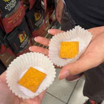 Erewhon - More free samples - Grocery Near Me - Los Angeles, California