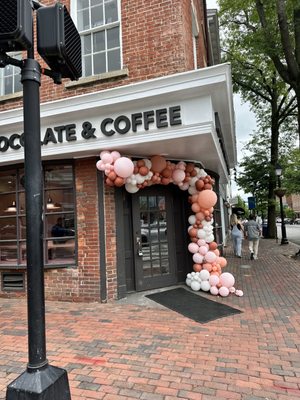 Lily's Chocolate & Coffee by null