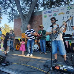 Native Elements (even let their kids on stage)