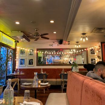 Pazza Notte - Interior ( cute valentines deco) - Italian Near Me - New York, New York Pazza Notte - Interior ( cute valentines deco) - Italian Near Me - New York, New York