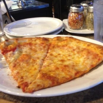 Red White & Brew - Lunch slice - American Near Me - Mesa, Arizona