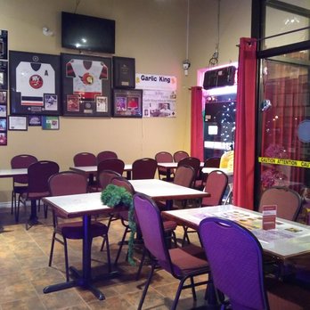 The Garlic King - Inside the restaurant. - Lebanese Near Me - Orléans, Ontario