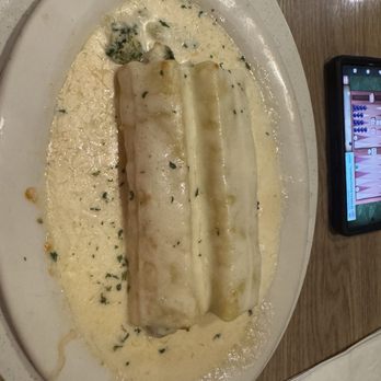 Cannataro's - Cannelloni Supremo stuffed with chicken, spinach and smothered in cheese! - Italian Near Me - Chino, California