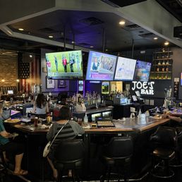 Joe's Bar