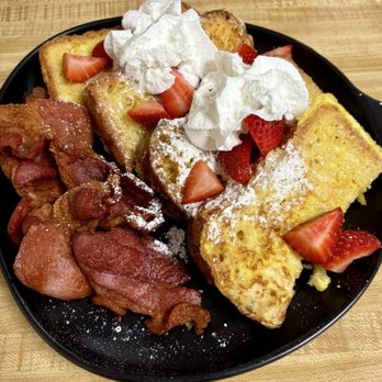 Farmhouse Kitchen & Bakery - Strawberry French toast with bacon - Bakeries Near Me - Claysville, Pennsylvania Farmhouse Kitchen & Bakery - Strawberry French toast with bacon - Bakeries Near Me - Claysville, Pennsylvania