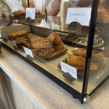 Para - Croissants - Coffee & Tea Near Me - Encinitas, California Para - Croissants - Coffee & Tea Near Me - Encinitas, California