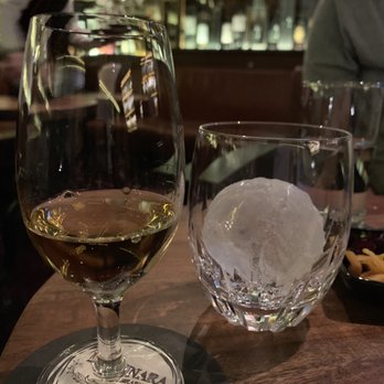 Mizunara: The Library - Chichibu - Lounges Near Me - Hong Kong, HK