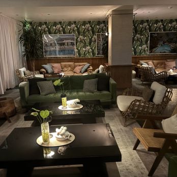 Revival - Beautiful decor - New American Near Me - Sacramento, California Revival - Beautiful decor - New American Near Me - Sacramento, California